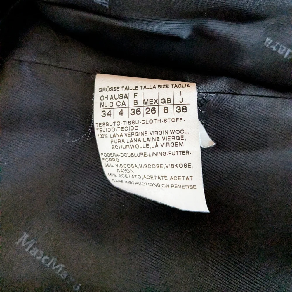 MaxMara Gorgeous Virgin Wool Coat - size 36 - Picture 12 of 14